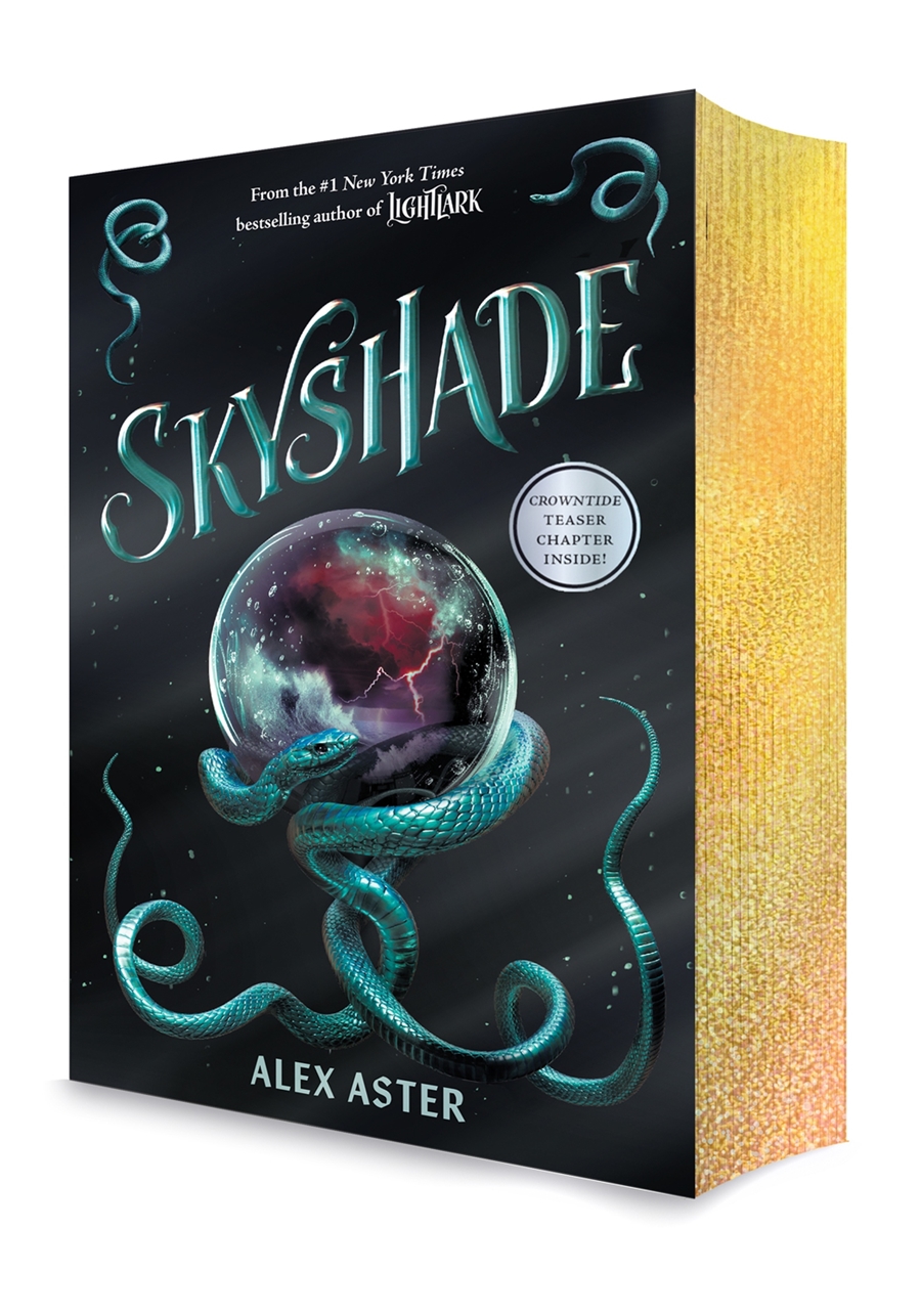 Skyshade: A stunning gold foil edges edition of the third book in the #1 bestselling YA fantasy series (The Lightlark Saga Book 3)